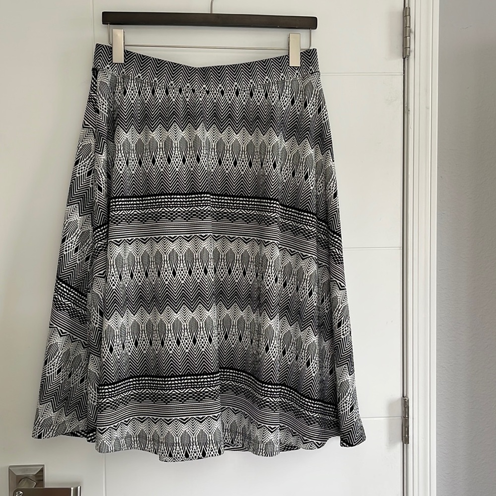 Cato black and white chevron tribal pattern a-line skirt- 14/16W- item 1801